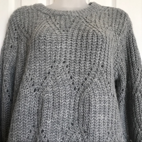 Abercrombie & Fitch Sweaters - Abercrombie & Fitch grey sweater “Messy knit”